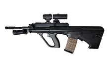 Laden Sie das Bild in den Galerie-Viewer, Steyr Arms AUG A3 flat top inkl. dem brandneuem Holosun ARO + HM3X Magnifier