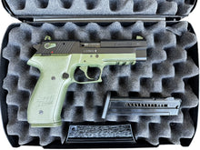 Laden Sie das Bild in den Galerie-Viewer, Sig Sauer Mosquito Kal. .22 lr