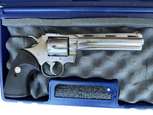 Laden Sie das Bild in den Galerie-Viewer, gebrauchter Colt Phyton 6'' Kal. .357 Mag.