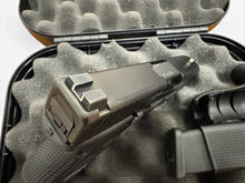 Laden Sie das Bild in den Galerie-Viewer, Neuwertige Glock 26 Gen 5 FS Kal. 9mm Luger