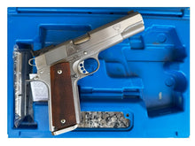 Laden Sie das Bild in den Galerie-Viewer, gebrauchte Springfield 1911er Trophy Match 9mm Luger